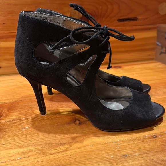 Audrey Brooke “Casa” Suede Sandals - Picture 3 of 4